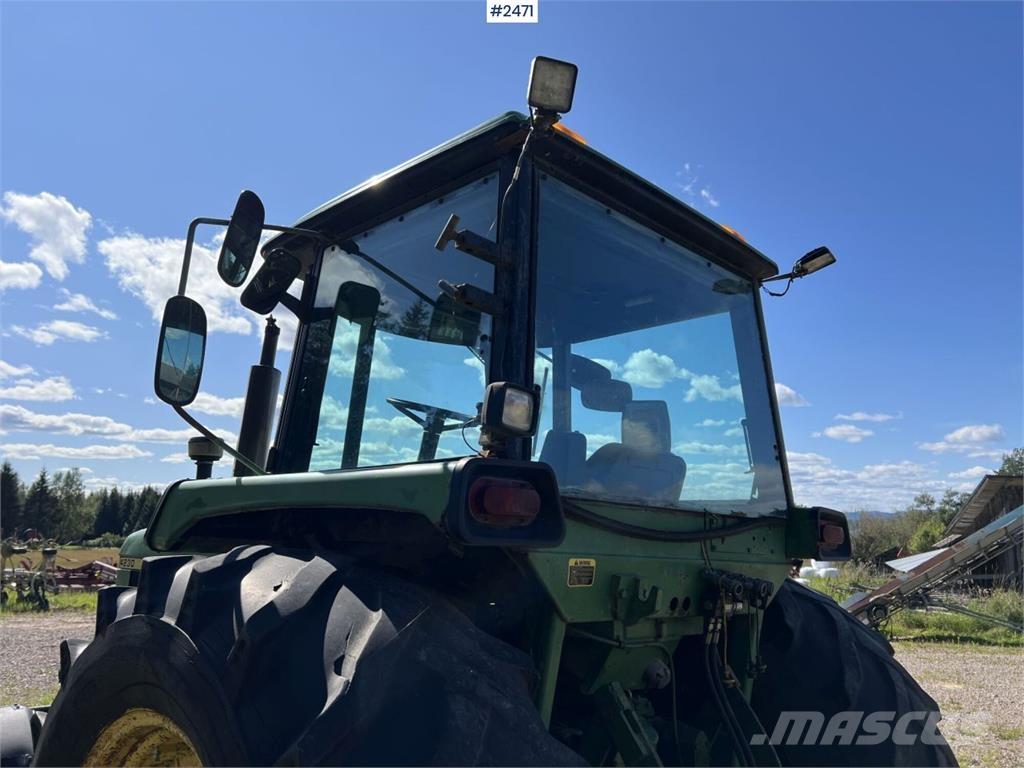 John Deere 4230 Traktory