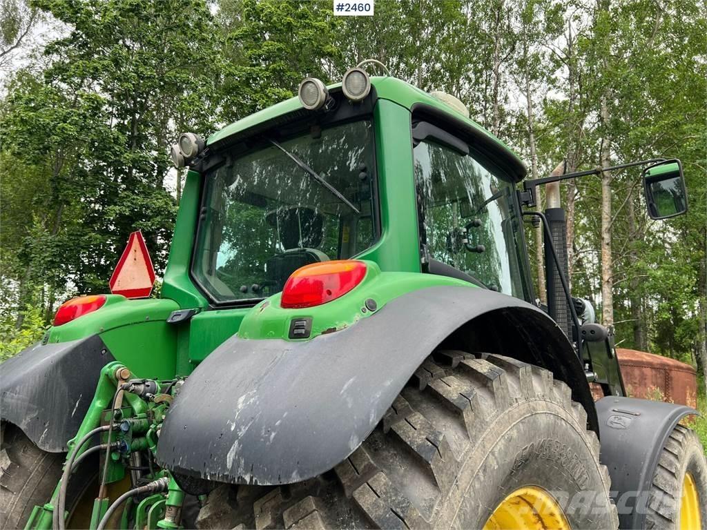 John Deere 6830 Traktory