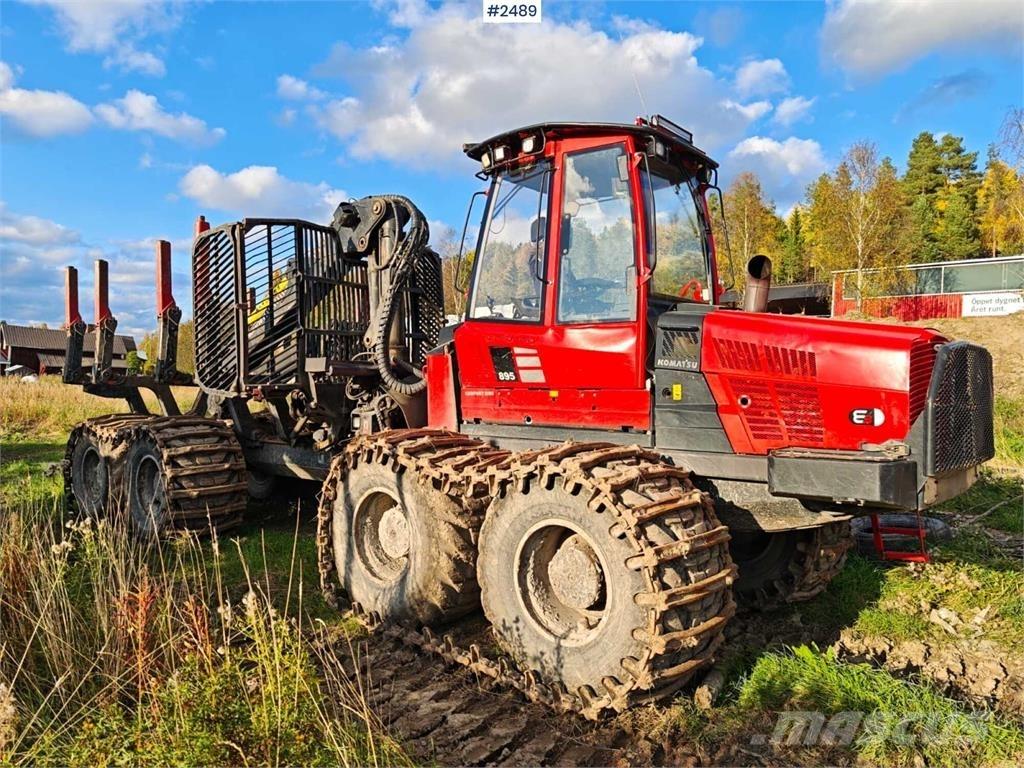 Komatsu 895 Vyvážecí traktory