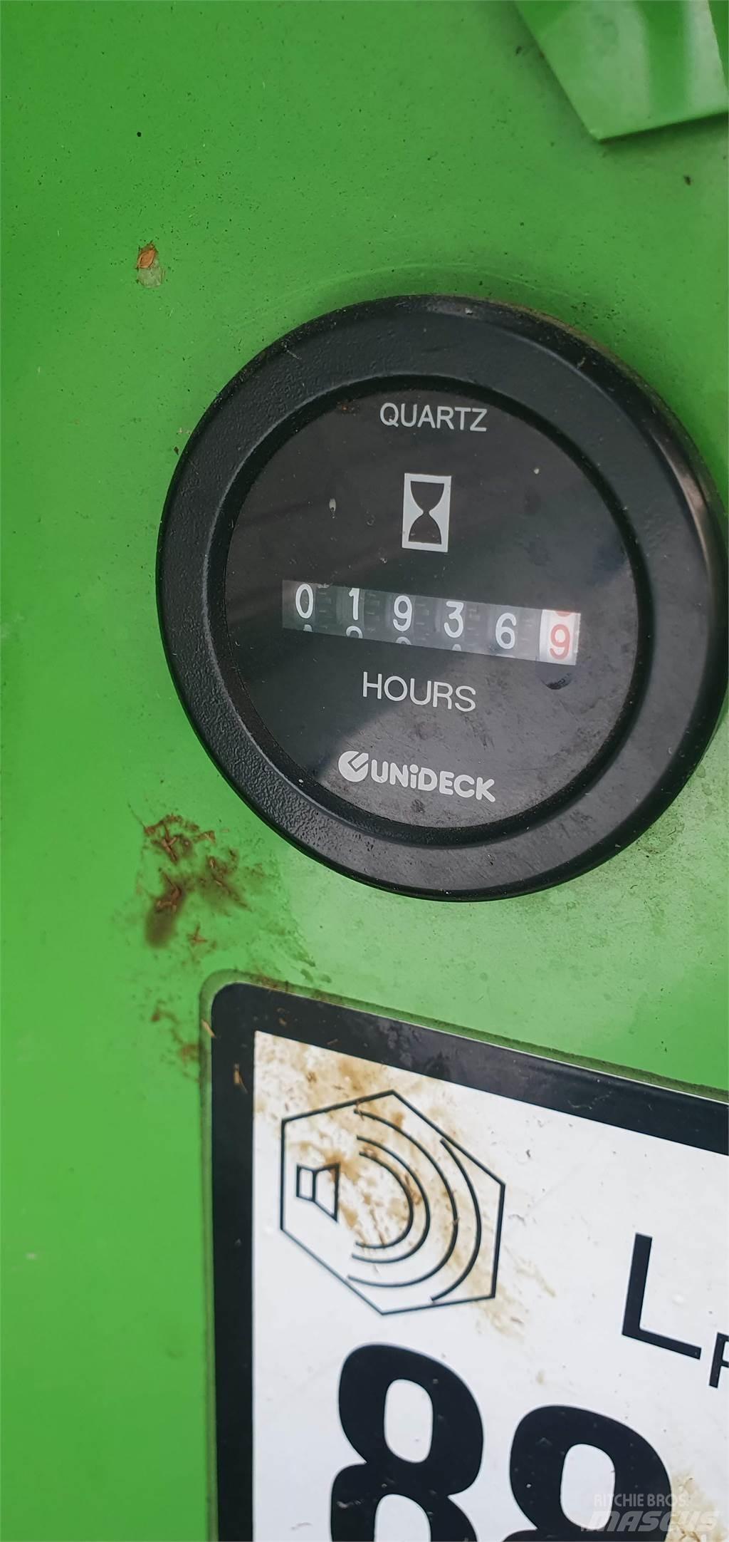 Avant 420 Příslušenství předního nakladače