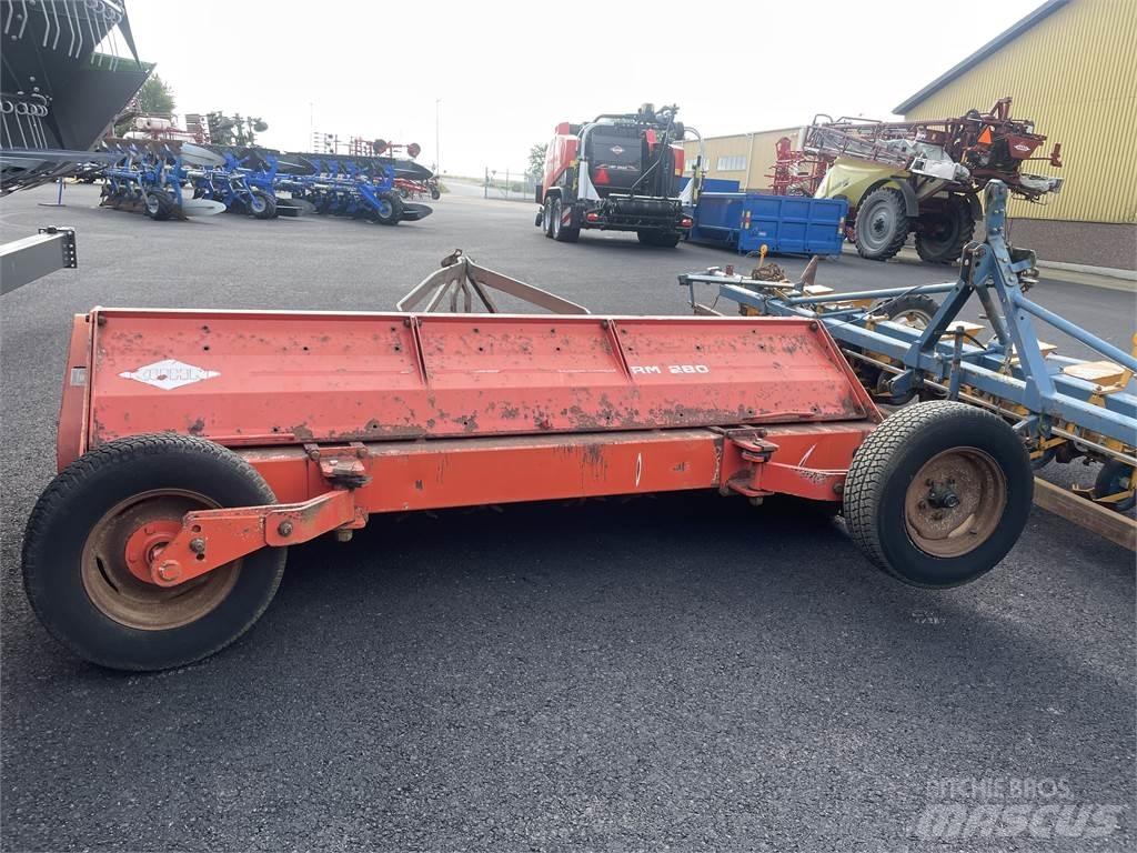 Kuhn BP28 Stroje na sklizeň pícnin-příslušenství