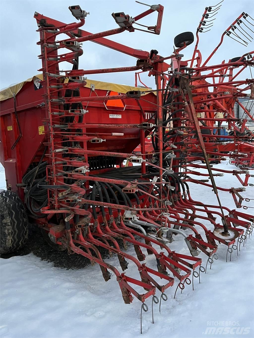 Överum TIVE Mechanické secí stroje