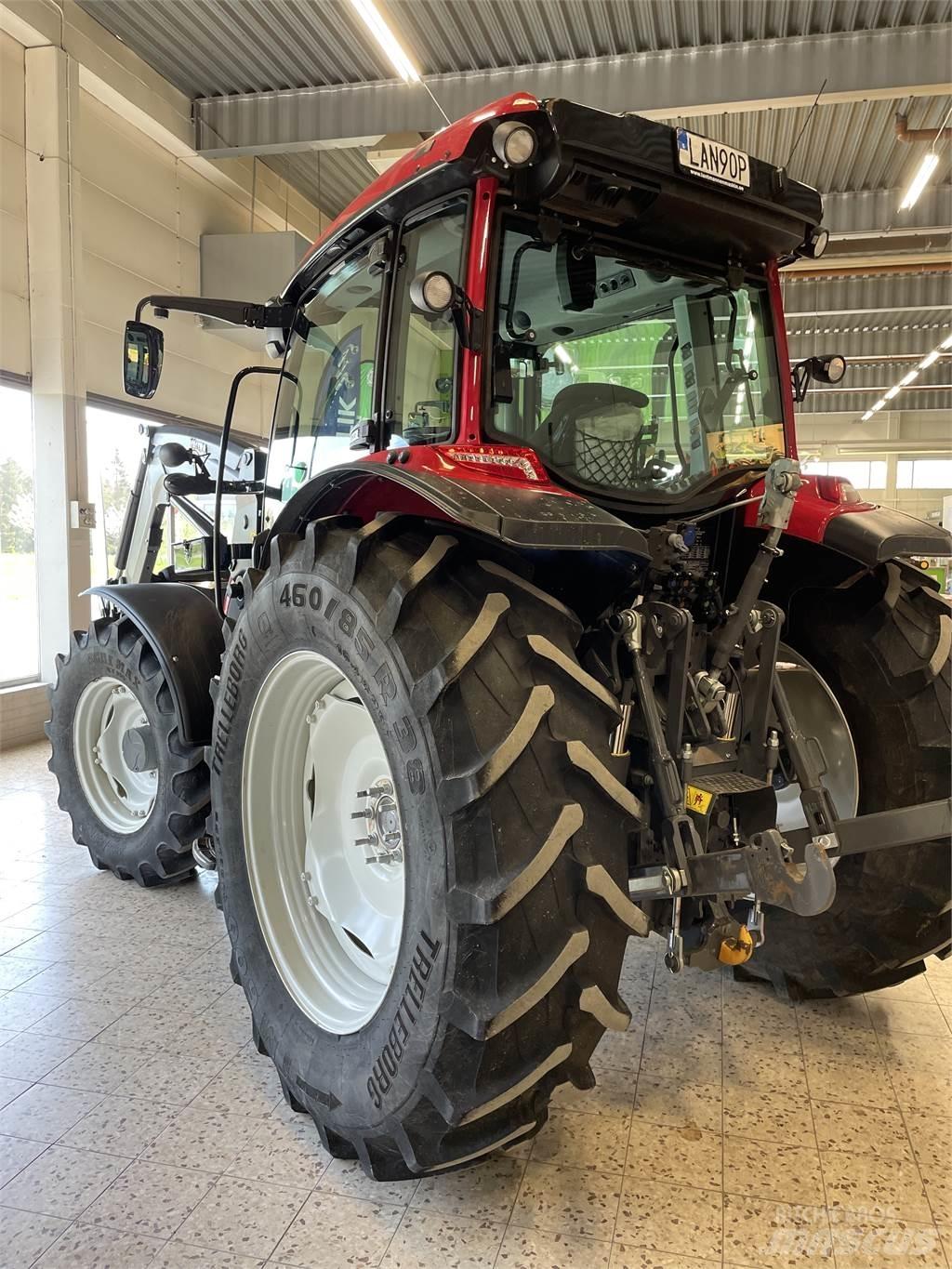 Valtra 135LH Traktory