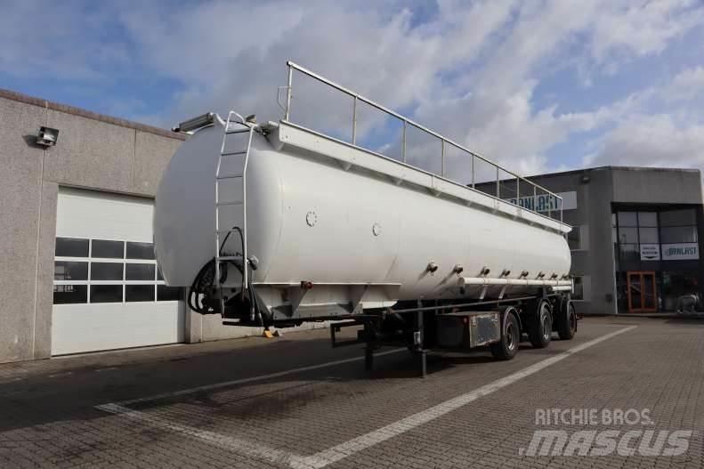  Jilko 60000 L Cisternové návěsy