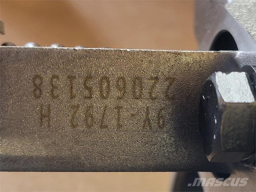 CAT 520-2925 Vodní čerpadla