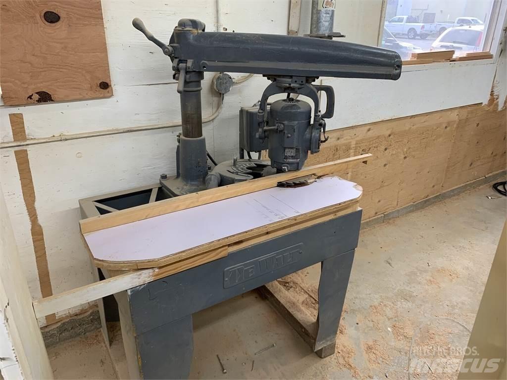 DeWalt GK2J15 Stavebnictví - ostatní