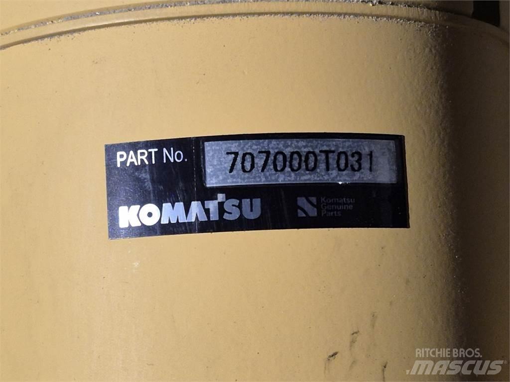 Komatsu 707-00-0T031 Doprava – ostatní