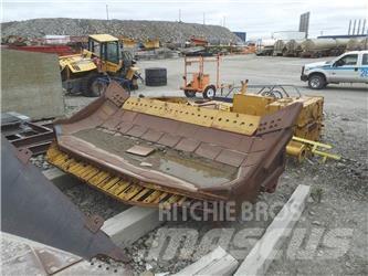 Komatsu D375 Kolové dozery