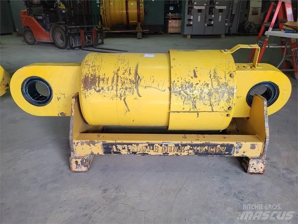 Komatsu EH9423 Kloubové dempry