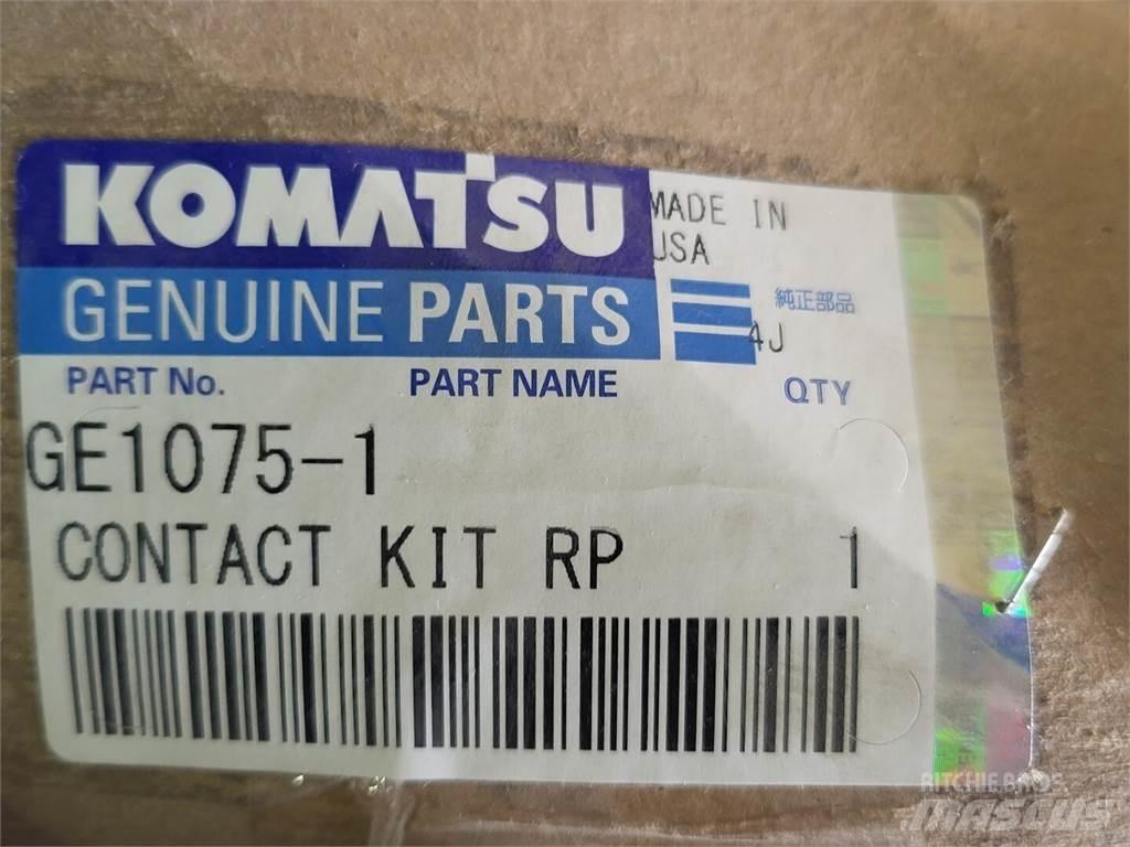 Komatsu GE1075-1 Kloubové dempry