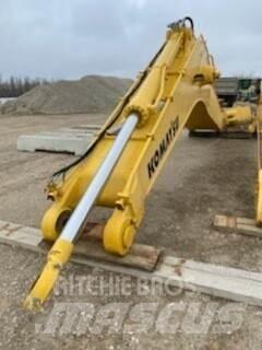 Komatsu PC800 Kolová rýpadla