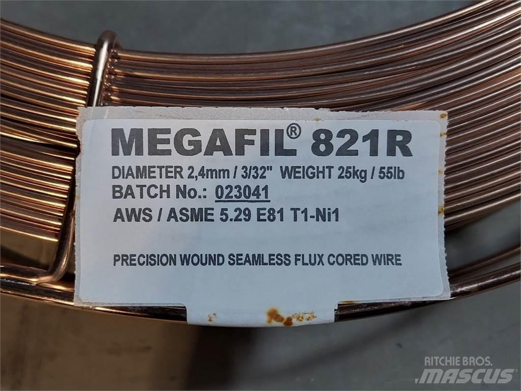  MEGAFIL 821R Svářecí stroje