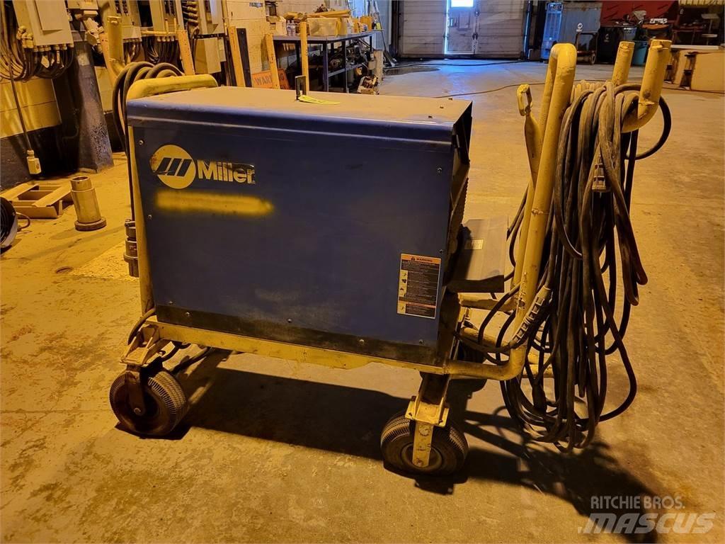 Miller Dimension 652 Svářecí stroje