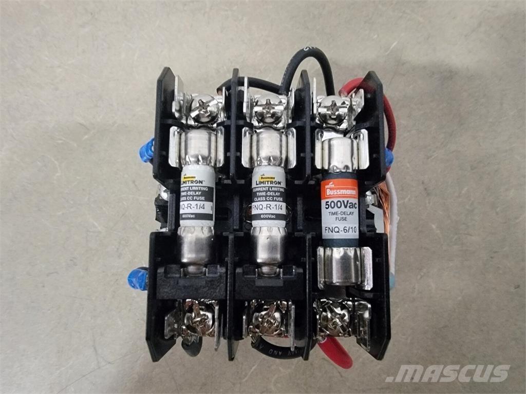  SQUARE D LA9TFD32X Stavebnictví - ostatní