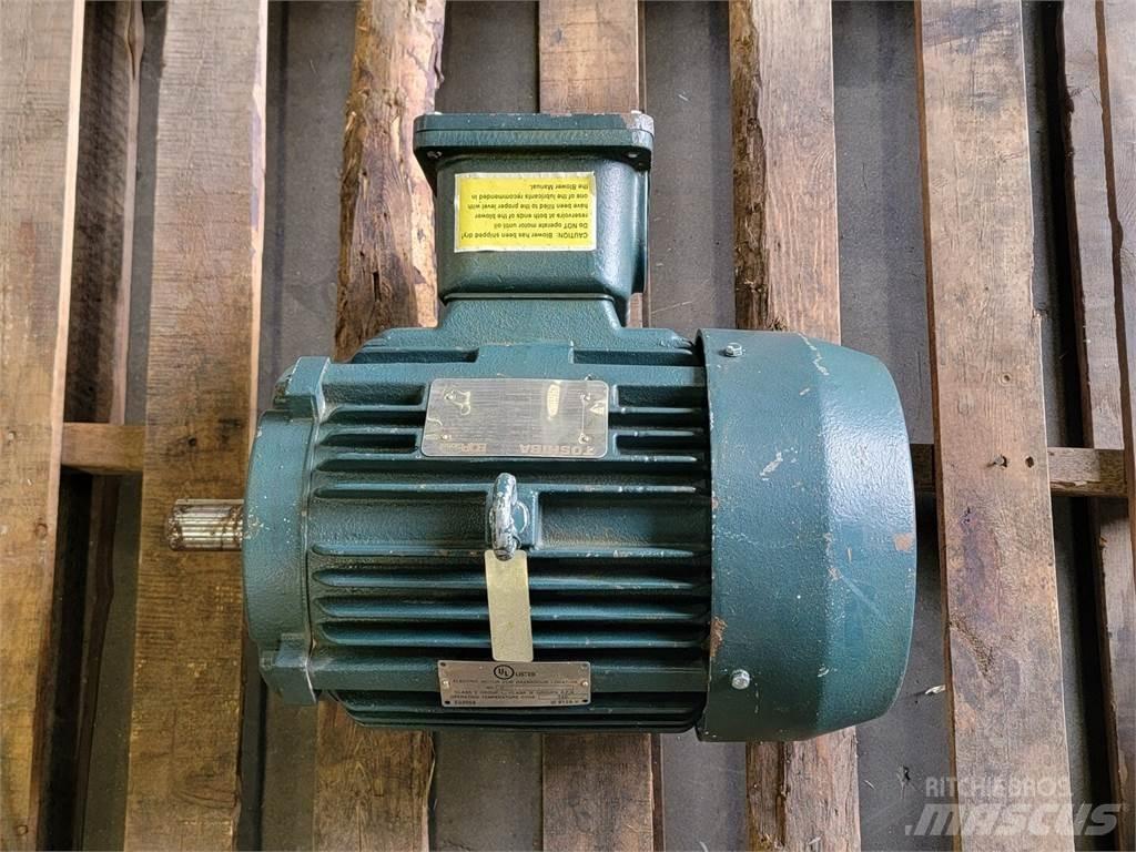  TOSHIBA Y754XPEC41A-P Průmyslové motory