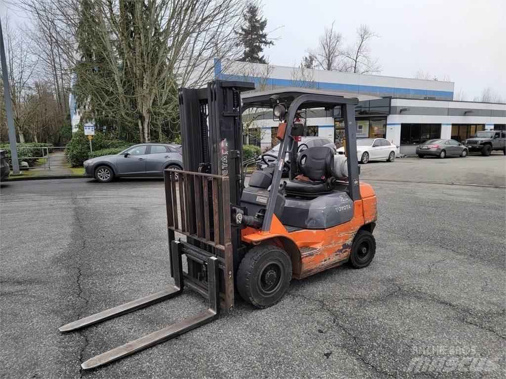 Toyota 7FGU25 Stavebnictví - ostatní