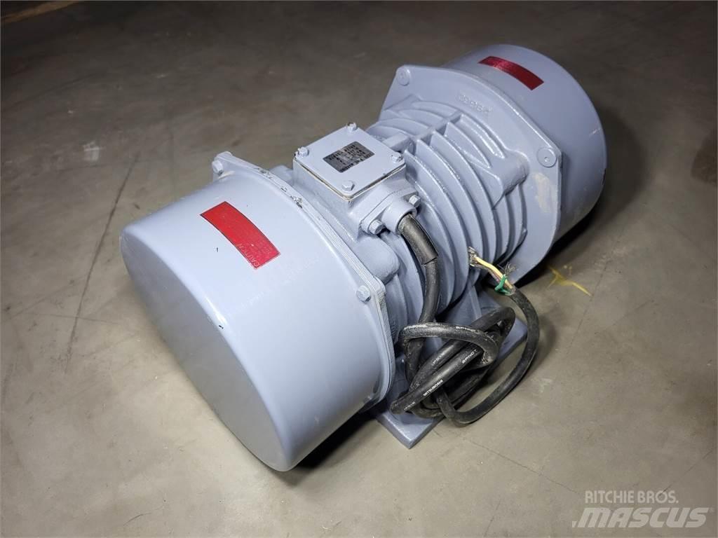  URAS KEE-13-6B Průmyslové motory