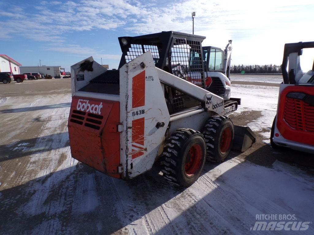 Bobcat 843B Smykem řízené nakladače
