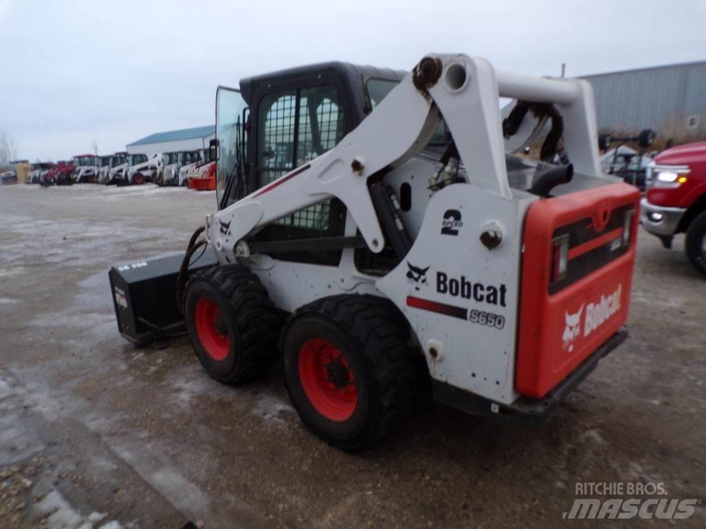 Bobcat S650 Smykem řízené nakladače