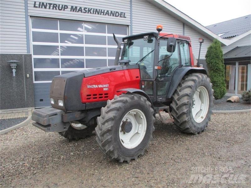 Valmet 8050 Traktory