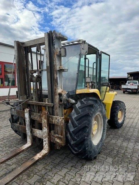 JCB 940-2 Terénní vysokozdvižné vozíky