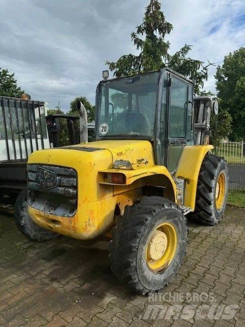 JCB 940-2 Terénní vysokozdvižné vozíky
