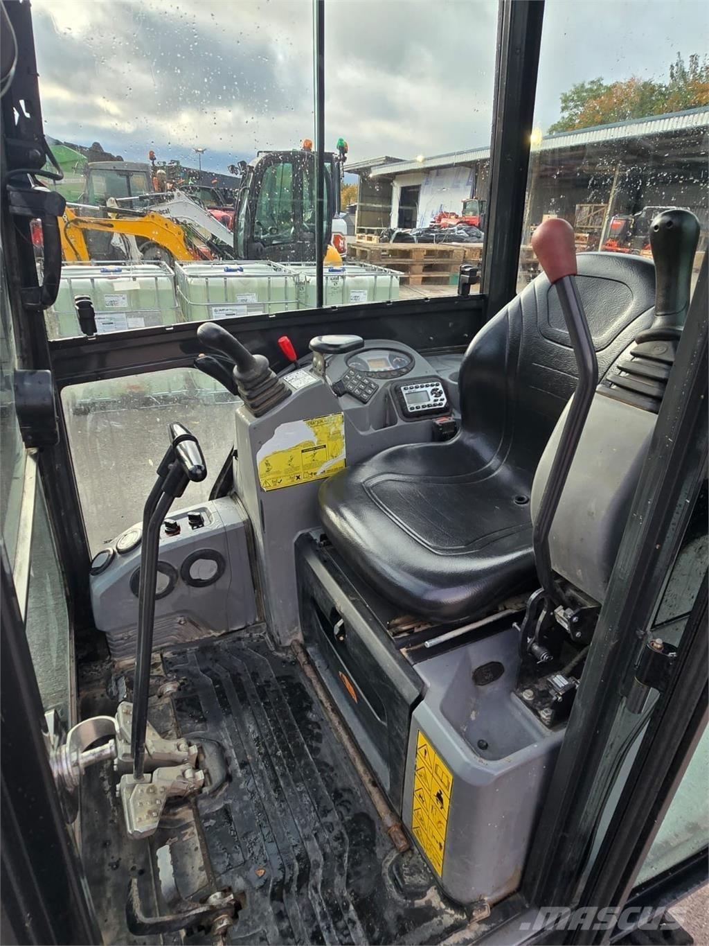Bobcat E17 Pásová rýpadla