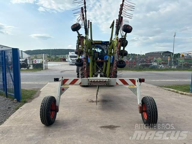 CLAAS Liner 780 Obraceče a shrabovače sena