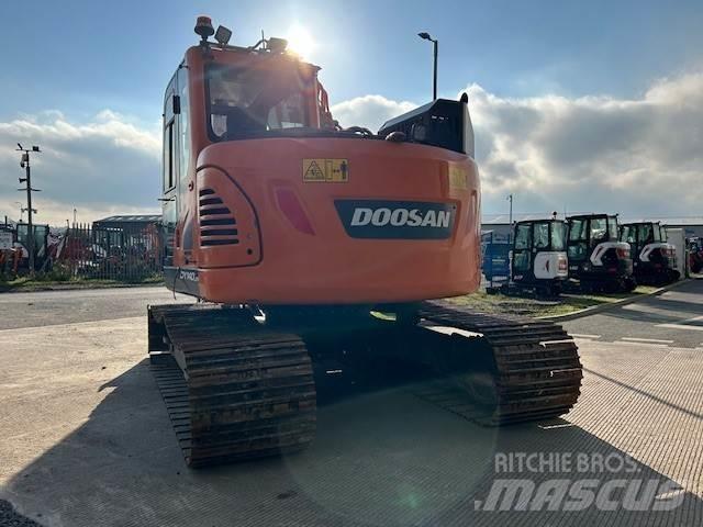 Develon DX140LCR-5 Pásová rýpadla
