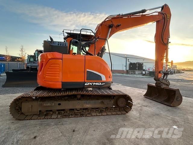 Develon Dx140lcr-5 Pásová rýpadla