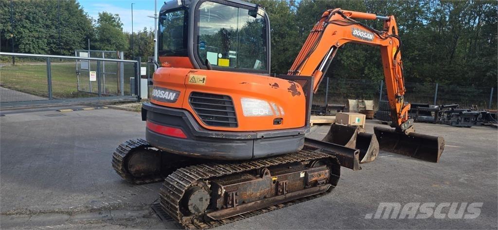 Doosan DX60R Pásová rýpadla