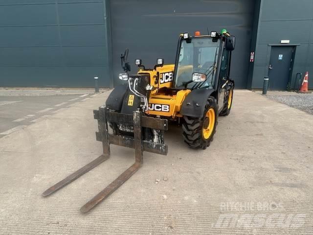 JCB 525-60 Agri-Plus Teleskopické manipulátory