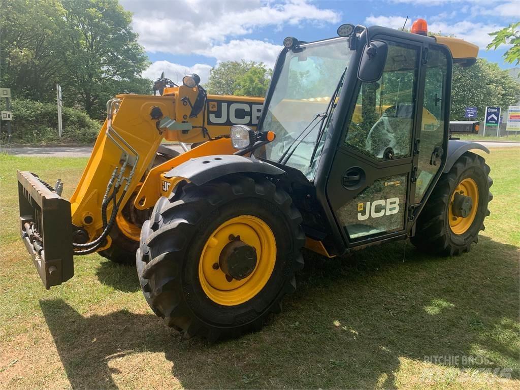 JCB 527-58 Teleskopické manipulátory