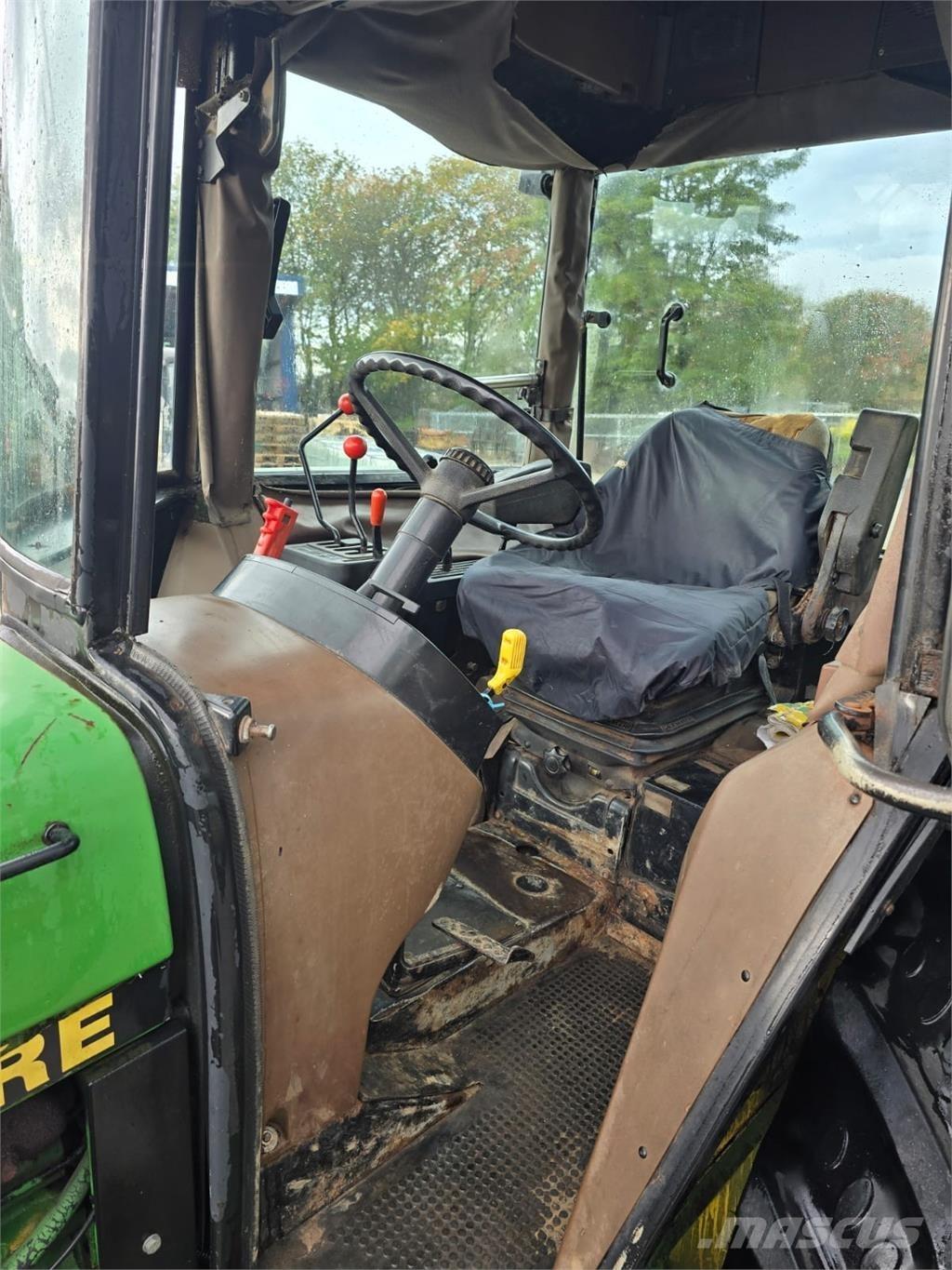 John Deere 2650 Traktory