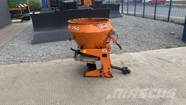 Kuhn Spreader Rozmetadlo minerálních hnojiv