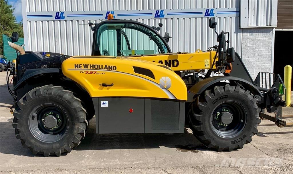 New Holland TH7.37 Teleskopické manipulátory