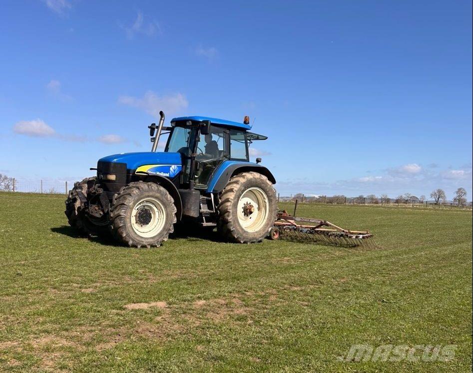 New Holland TM175 Traktory