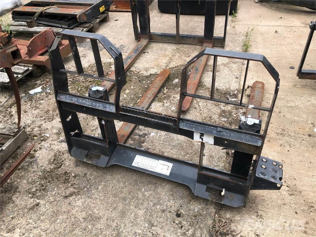  Pallet Forks Smykem řízené nakladače