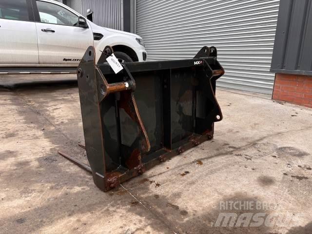 Quicke Muck Grab Zařízení na vykládku sil