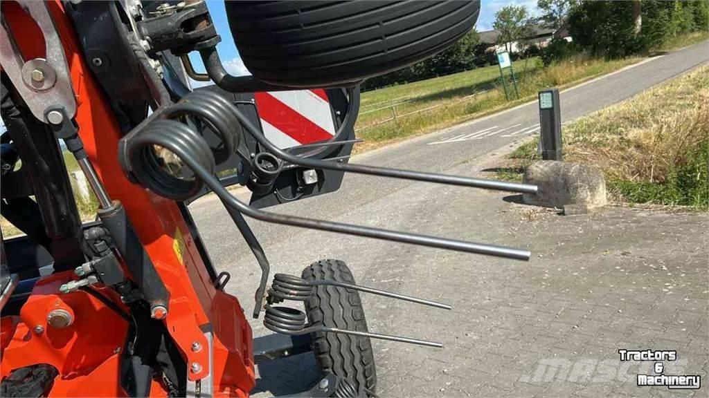 Kubota TE10511C Řádkovače