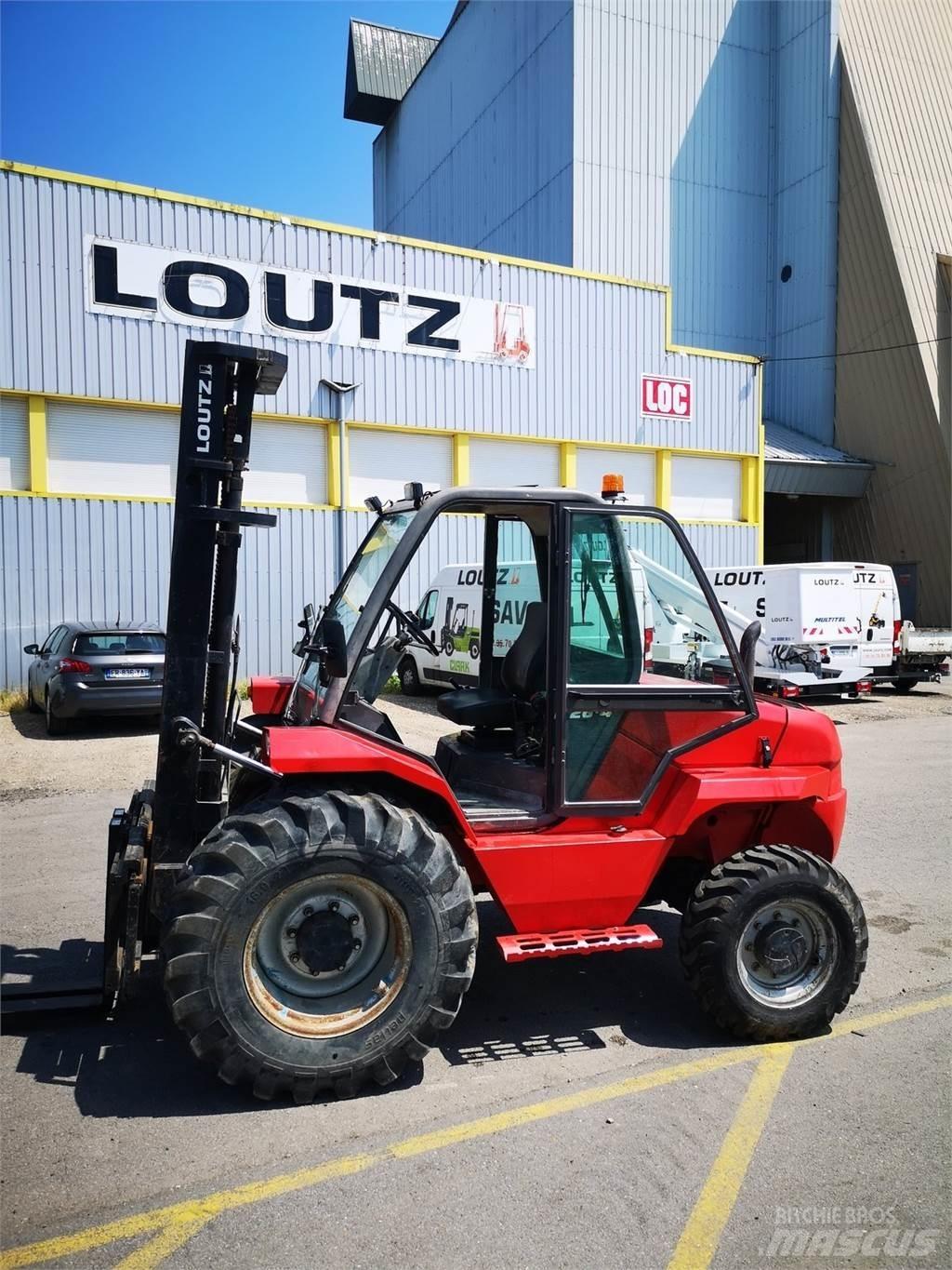 Manitou M26-4 Terénní vysokozdvižné vozíky