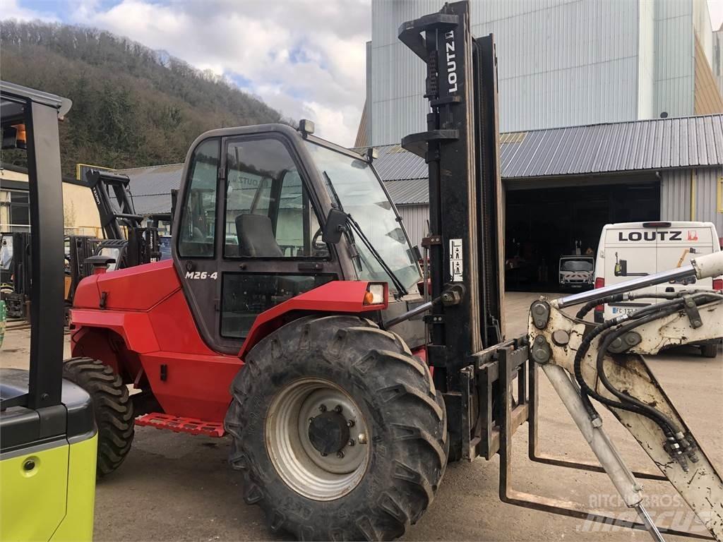 Manitou M26-4 Terénní vysokozdvižné vozíky