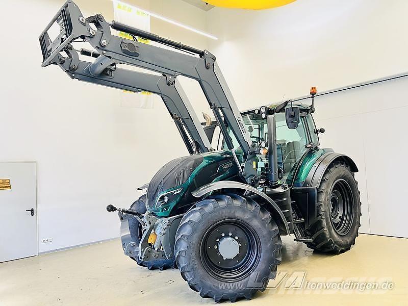Valtra T174 Traktory
