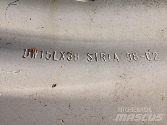 GKN 15X38 Pneumatiky, kola a ráfky