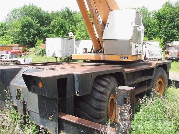 Drott 2500 Univerzální terénní jeřáby