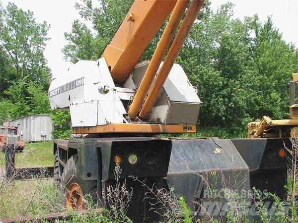 Drott 2500 Univerzální terénní jeřáby