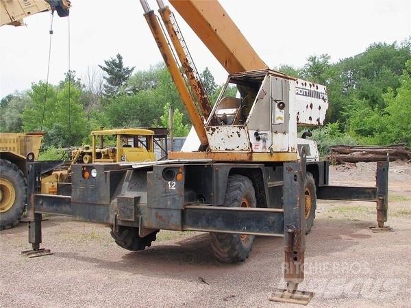Drott 2500 Univerzální terénní jeřáby