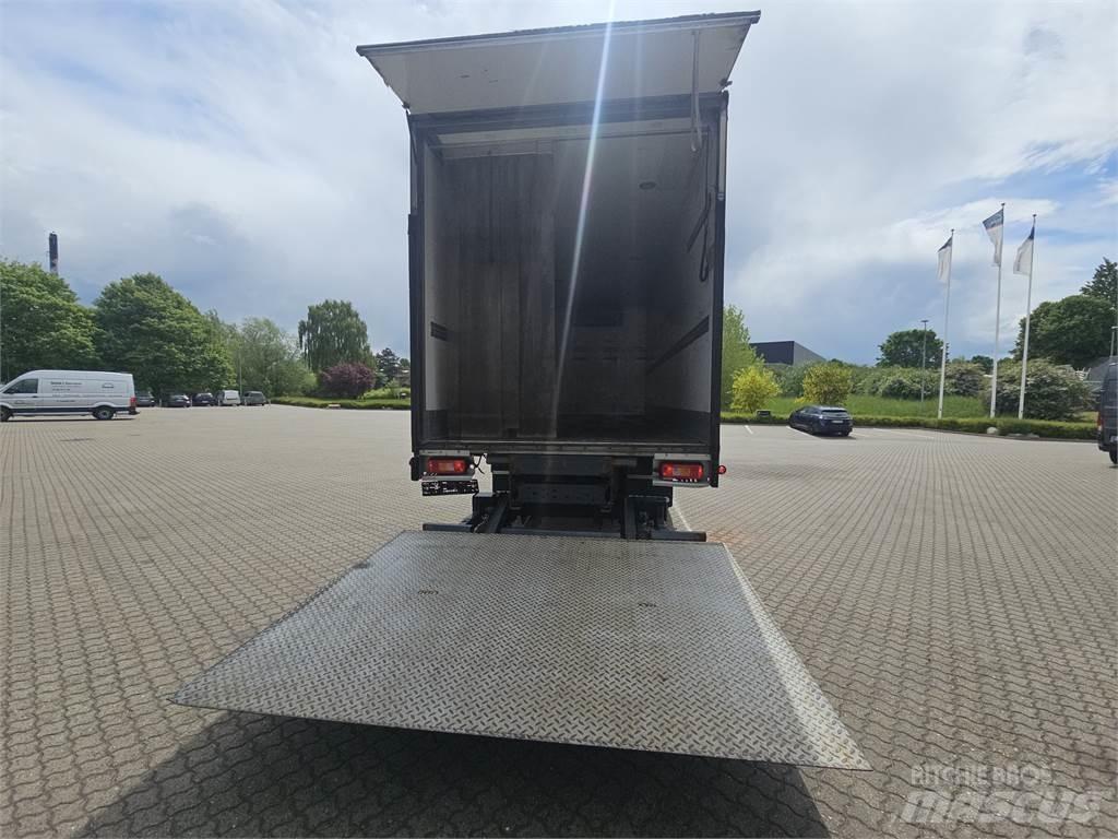Volvo FE320 Chladírenské nákladní vozy
