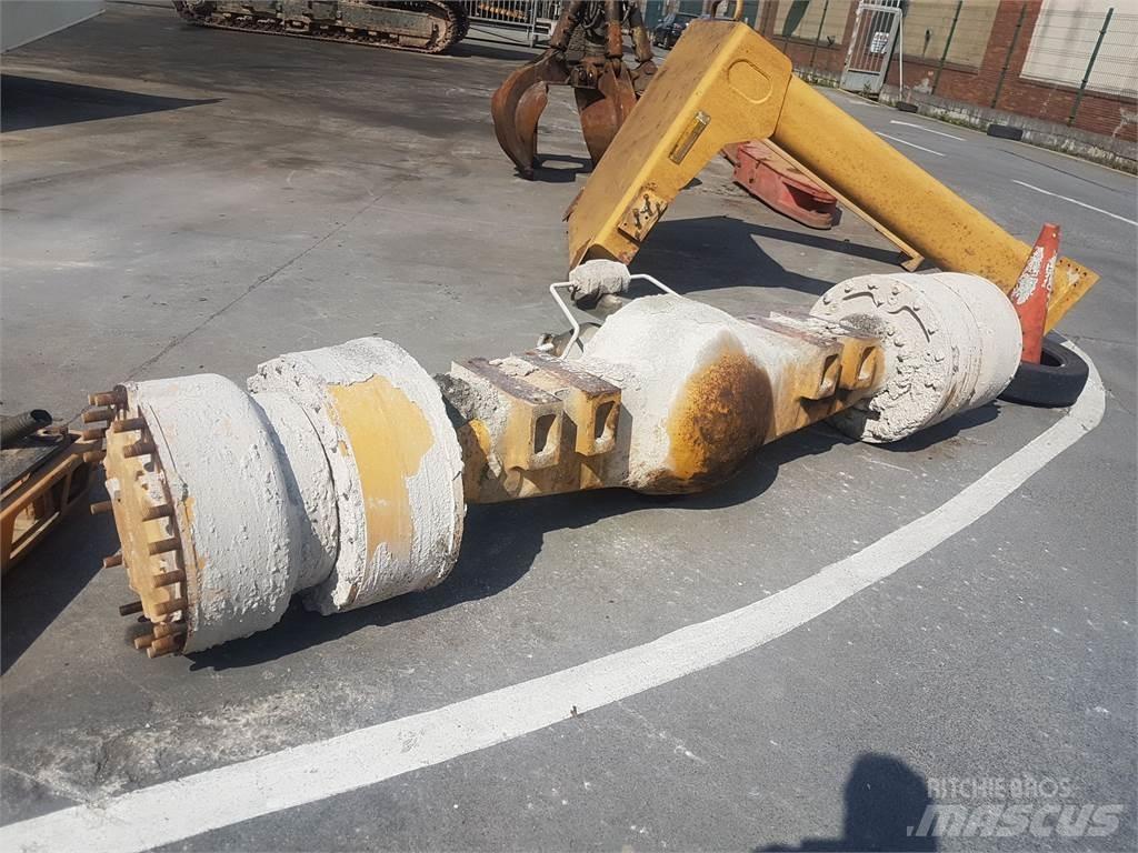 CAT  980 F II Nápravy