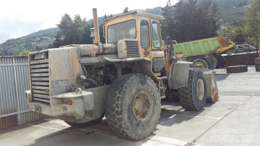 Volvo L90 Kolové nakladače
